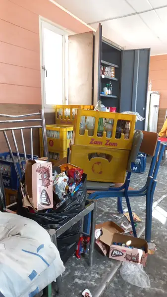  بوفه قیصری