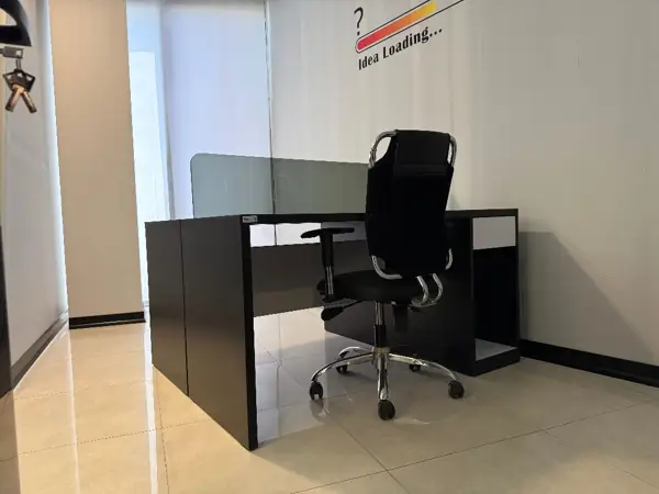 صندلی اشتراکی قرمز