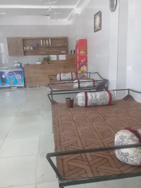  کافی شاپ دنج مدیریت:مهندس محمدرضا دوست محمدی.