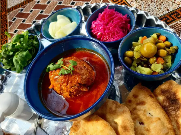 کافه رستوران گپ ابرده