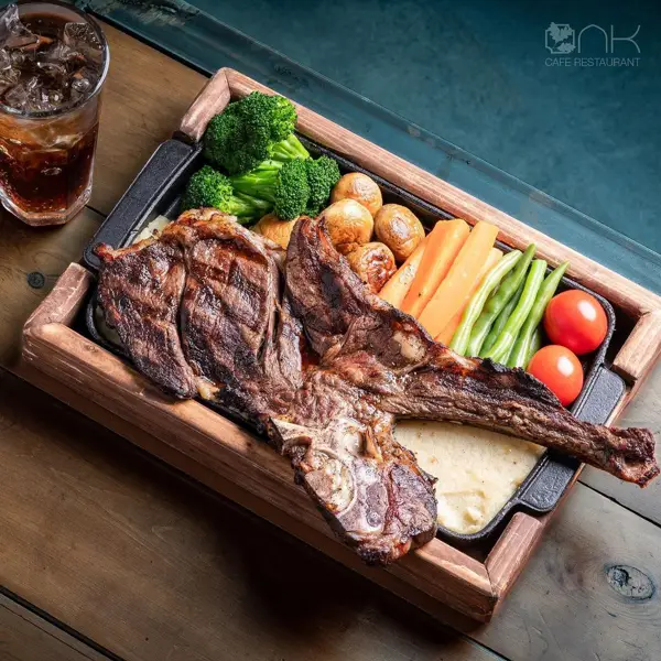  Oak cafe & restaurant