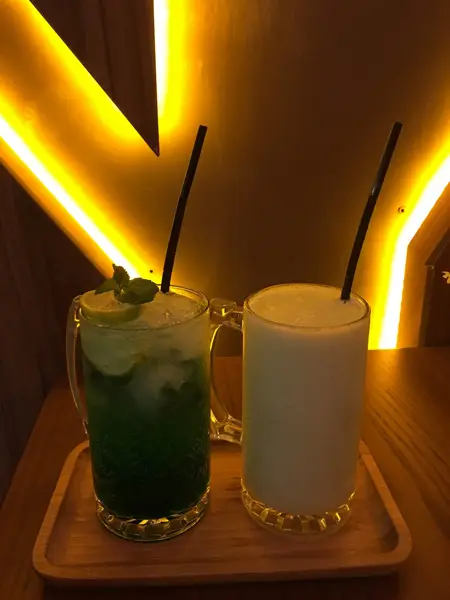  Cafe Chobin کافه چوبین