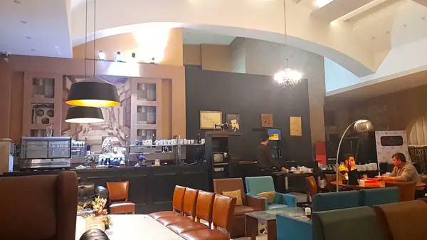  کافی شاپ رستوران یوتاب