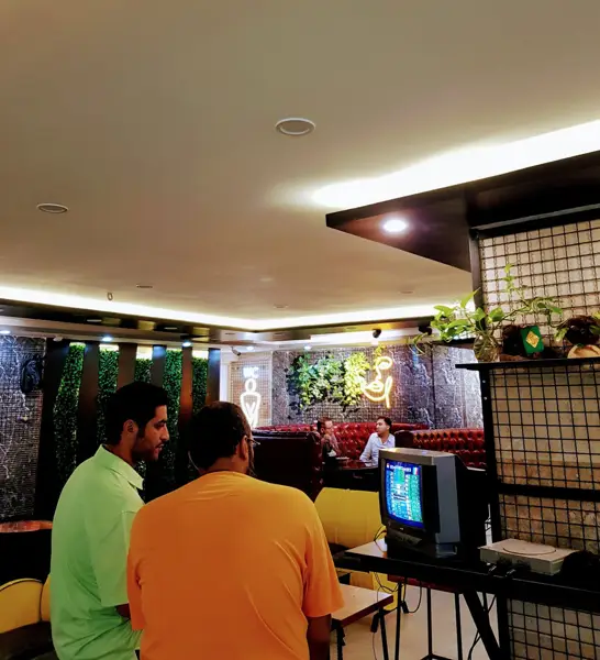  Eshtiyagh Cafe