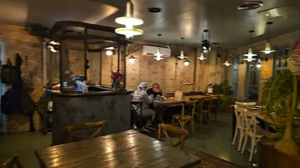 کافه رستوران وینتیج
