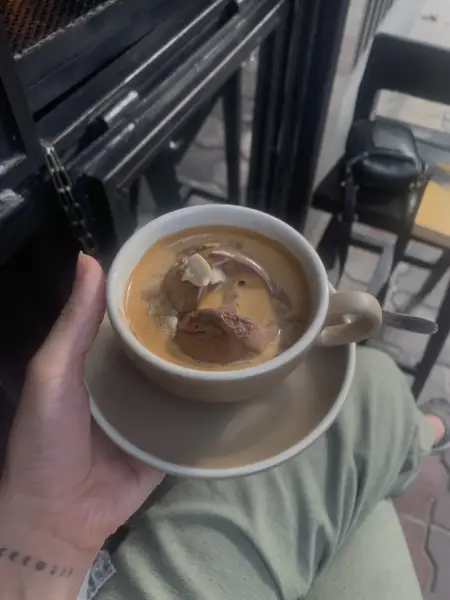  کافی‌شاپ مثبت یک