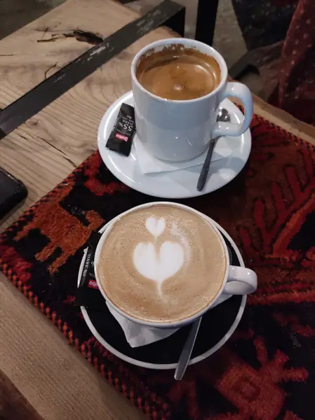  Hast Cafe
