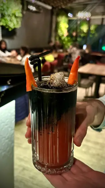  Kamarad Cafe & Hookah Lounge <> کافه رستوران کاماراد