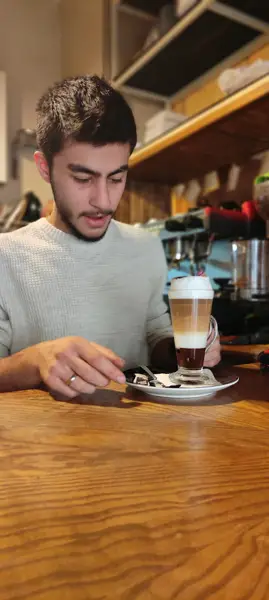  Apameh Cafe