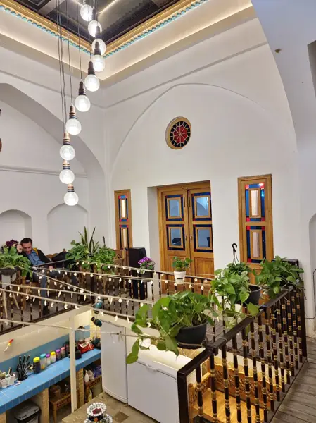  Cafe fandoghi
