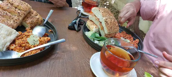  کافه گالری خونه ما