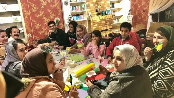  کافه کتاب ماه و ماهی