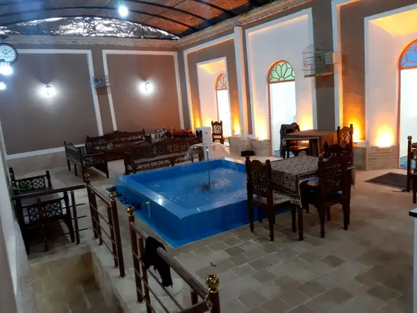  کافه بادگیر (رستوران سنتی رفسنجان)