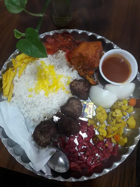  کافه رستوران آوتاو