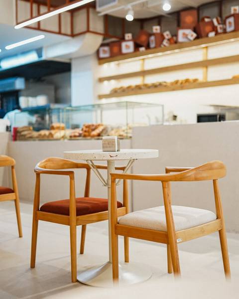  داسک کافه بیکری (Dusk Cafe Bakery)