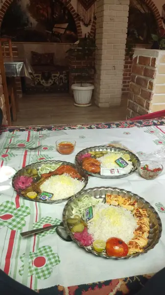  رستوران رز طلایی
