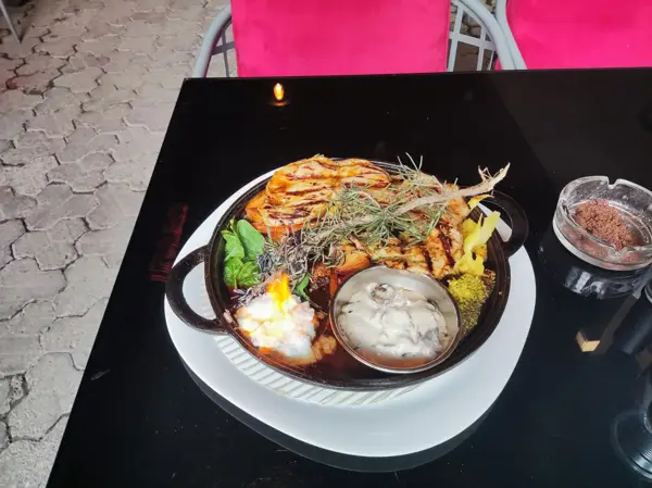  Café Plato