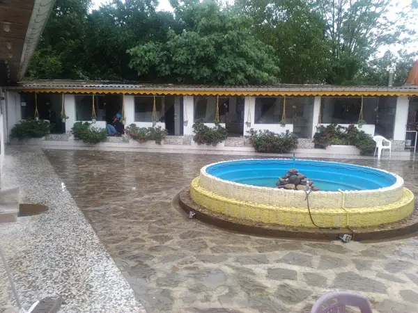  کافه ورستوران بزرگ بهزاد