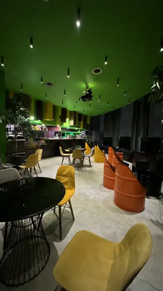 Cafe Mazehcinema