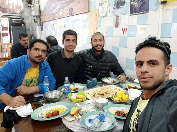  رستوران توحید