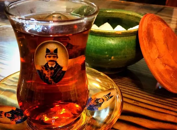 کافه شمعدونی