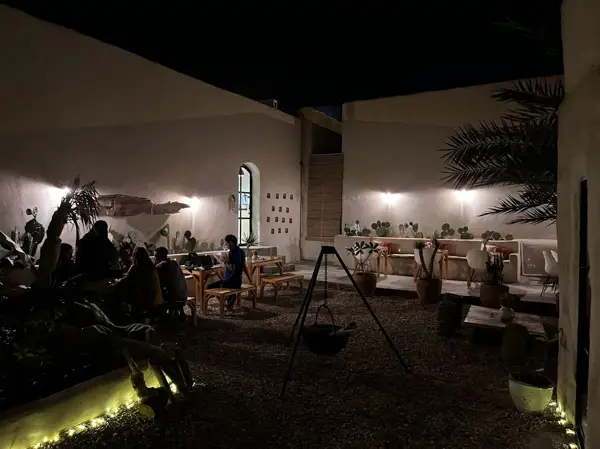  کافه روتس جزیره
