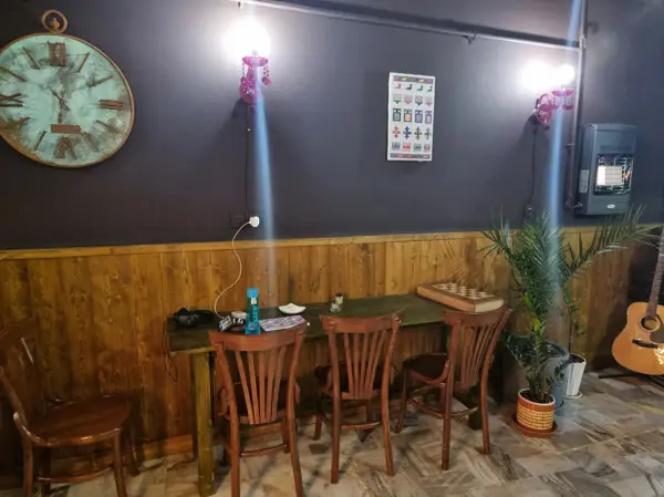 کافه هارمونیکا harmonica café