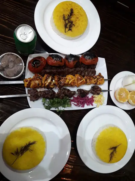  كافه رستوران واحدى