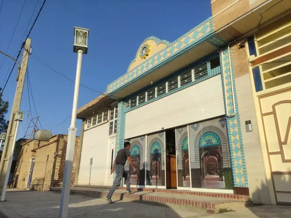  کافه کتاب خورشید