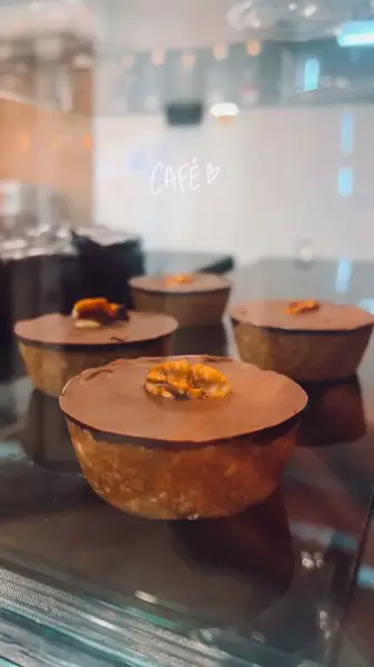  Lena Cafe کافه لنا