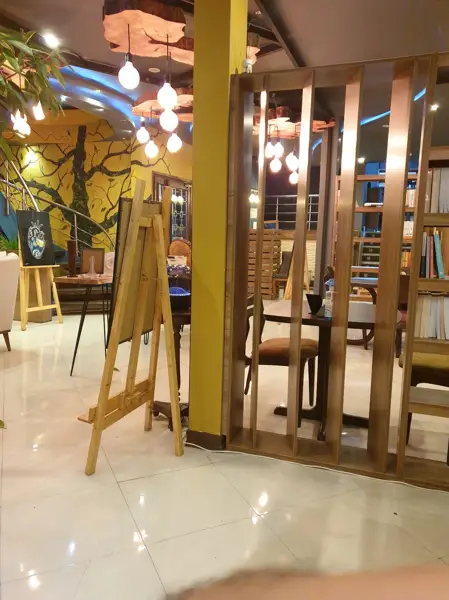 Chenar Café gallery کافه گالری چنار