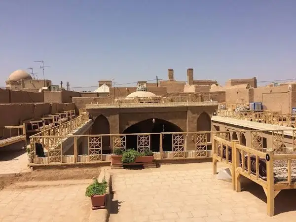  هتل و چایخانه سنتی شعرباف