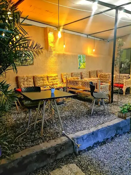  کافه رستوران سنتی استرنج