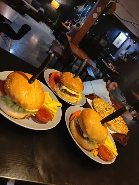  کافه گوزن cafe deer