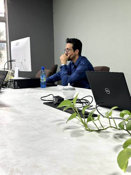  فضای کار اشتراکی مانا