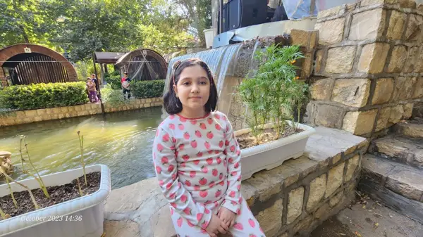 رستوران شاندیز آبشار