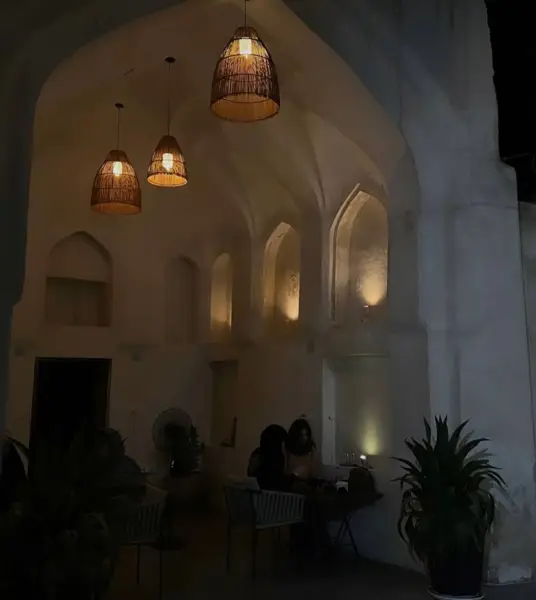  کافه حیاط پلاک ۷
