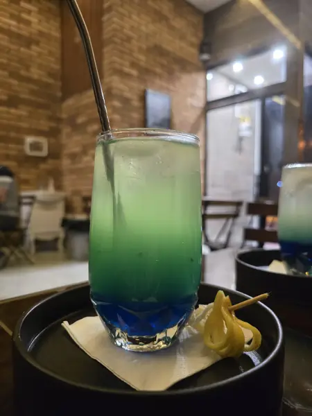  کافه مکث Max Cafe