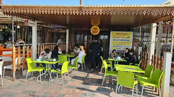 کافه بیژن