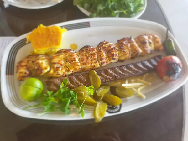  رستوران هما