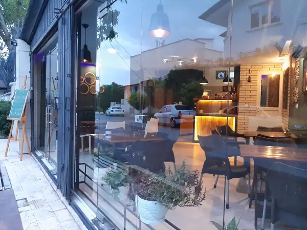 Cozy Cafe