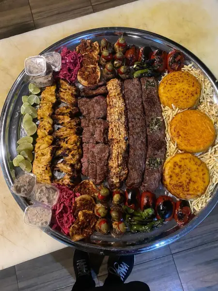 کافه رستوران ویوگ