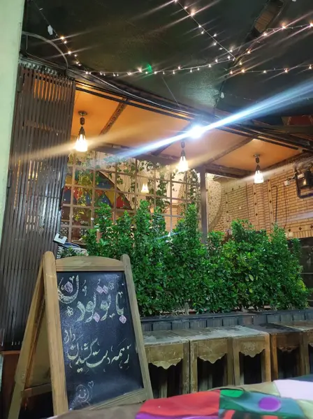  کافه‌ هرنو(کاشان،میدان کمال الملک)