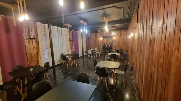  کافی شاپ مانلی