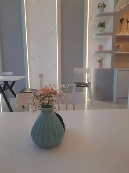 کافه قنادی بلو