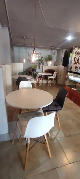 café one way