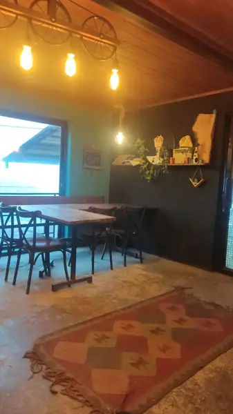 CAFE MOON