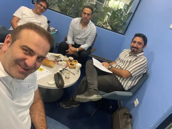 (شرقی)