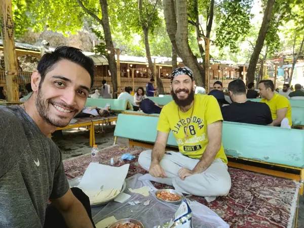 کافه رستوران مدرن باران