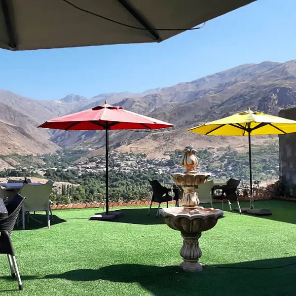  کافی شاپ قوی سفید